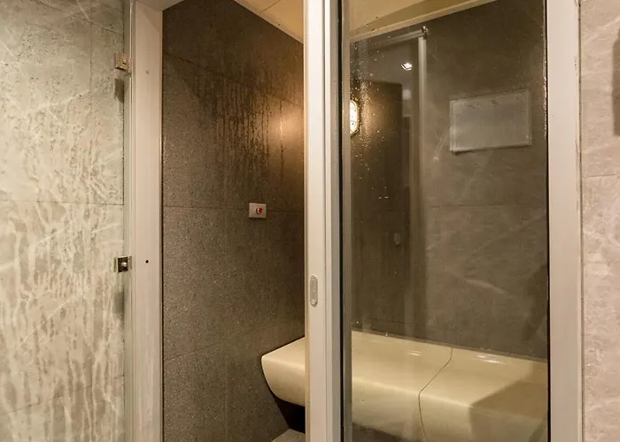 Apartment 1br - Pool, Gym, Rooftop, Bts, Coworking Space - 10 Min Nana Plaza - - New Building - 24 7 Security