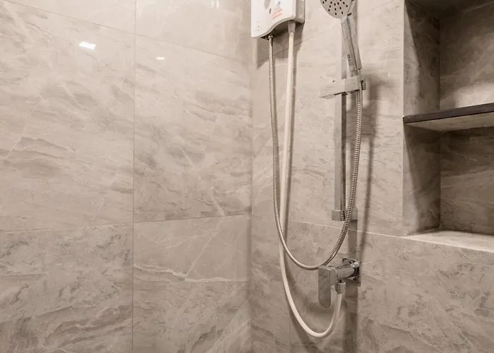 1br - Pool, Gym, Rooftop, Bts, Coworking Space - 10 Min Nana Plaza - - New Building - 24 7 Security Bangkok