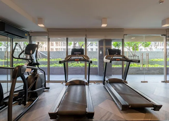 1br - Pool, Gym, Rooftop, Bts, Coworking Space - 10 Min Nana Plaza - - New Building - 24 7 Security Apartment Bangkok